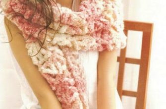 crochet scarf of triangles