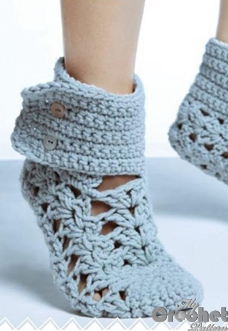 Blue lace socks pattern with buttons preview Blue lace socks pattern with buttons preview