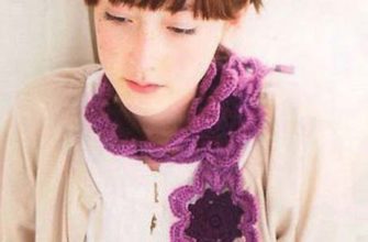 crochet scarf with purple flowers motif photo