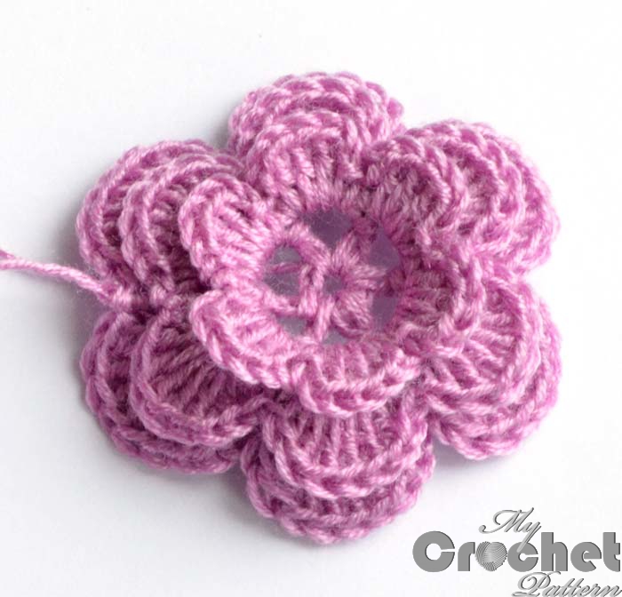 crochet small pink rose photo 1