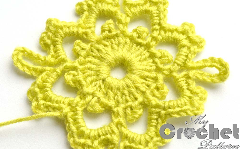 lemon square flower motif - close photo