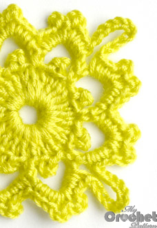 lemon square flower motif