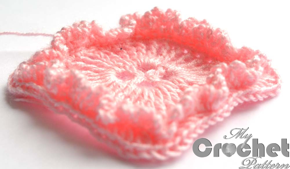 pink square 3d motif close photo