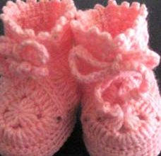 pink baby girl booties crochet pattern - preview