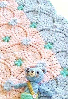 pretty crochet baby blanket - preview