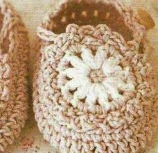 unisex baby booties crochet pattern - preview