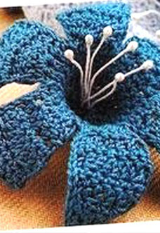 crochet blue lily - preview