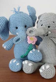 Ella the Elephant and her Boyfriend